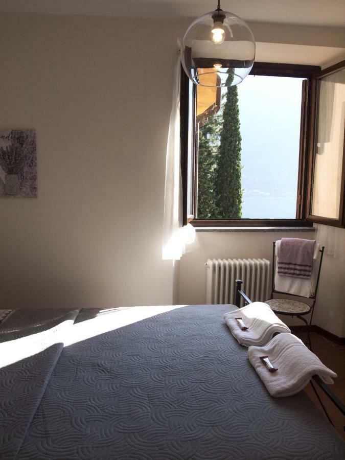 Casa Marina - Appartamento Nel Residence Di Nesso Eksteriør bilde